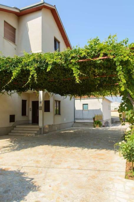 Ivana Trogir Exterior foto